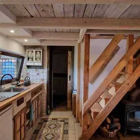 W Lipowej Dolinie アパート *