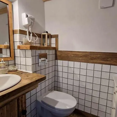 アパート W Lipowej Dolinie *