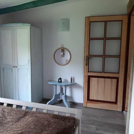 W Lipowej Dolinie アパート *