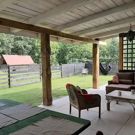 アパート W Lipowej Dolinie *