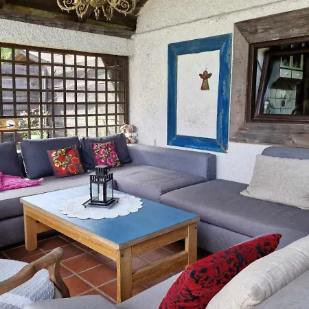 W Lipowej Dolinie アパート