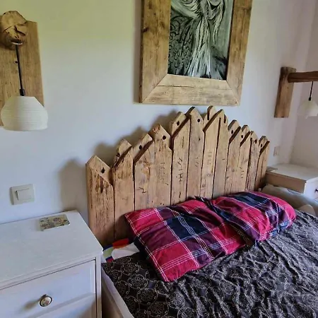 W Lipowej Dolinie アパート *