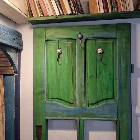 W Lipowej Dolinie アパート Huta Gorna